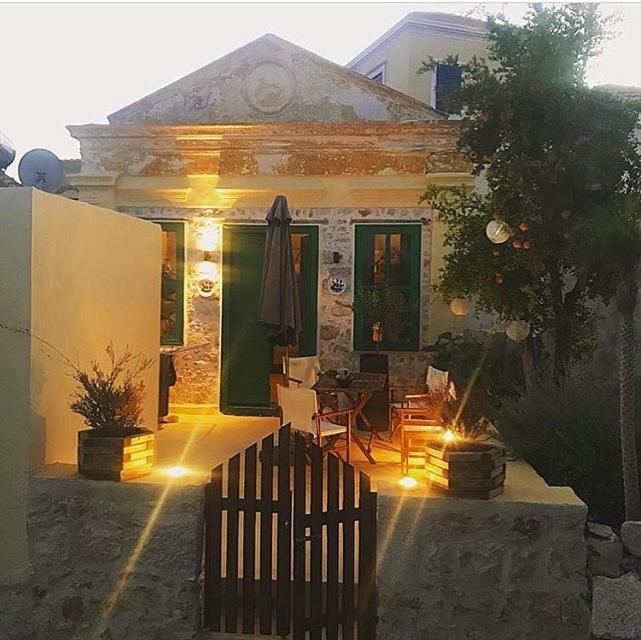 Hypate, Traditional Island Cottage Chalki Town Exteriér fotografie