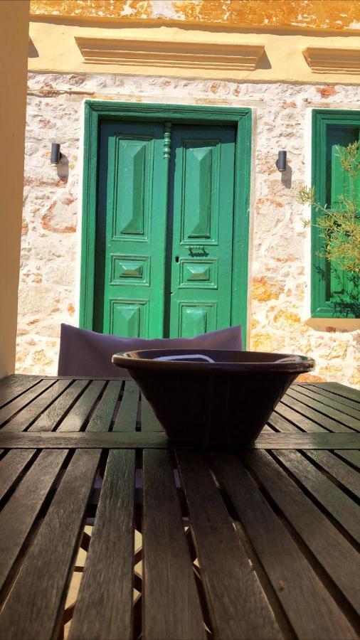 Hypate, Traditional Island Cottage Chalki Town Exteriér fotografie