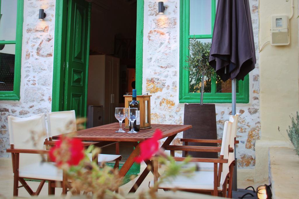 Hypate, Traditional Island Cottage Chalki Town Exteriér fotografie